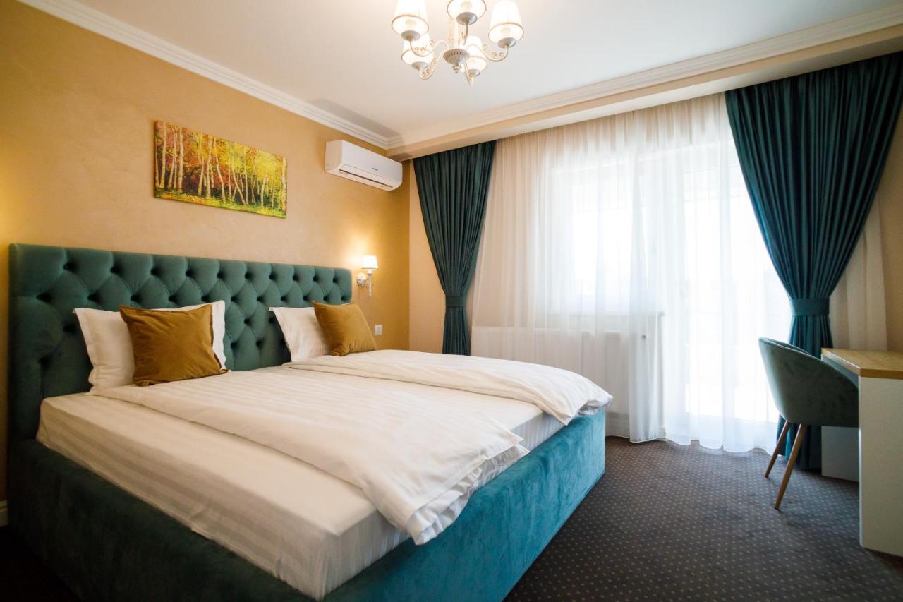 Pensiunea Casa Sturza Bacau Bagian luar foto