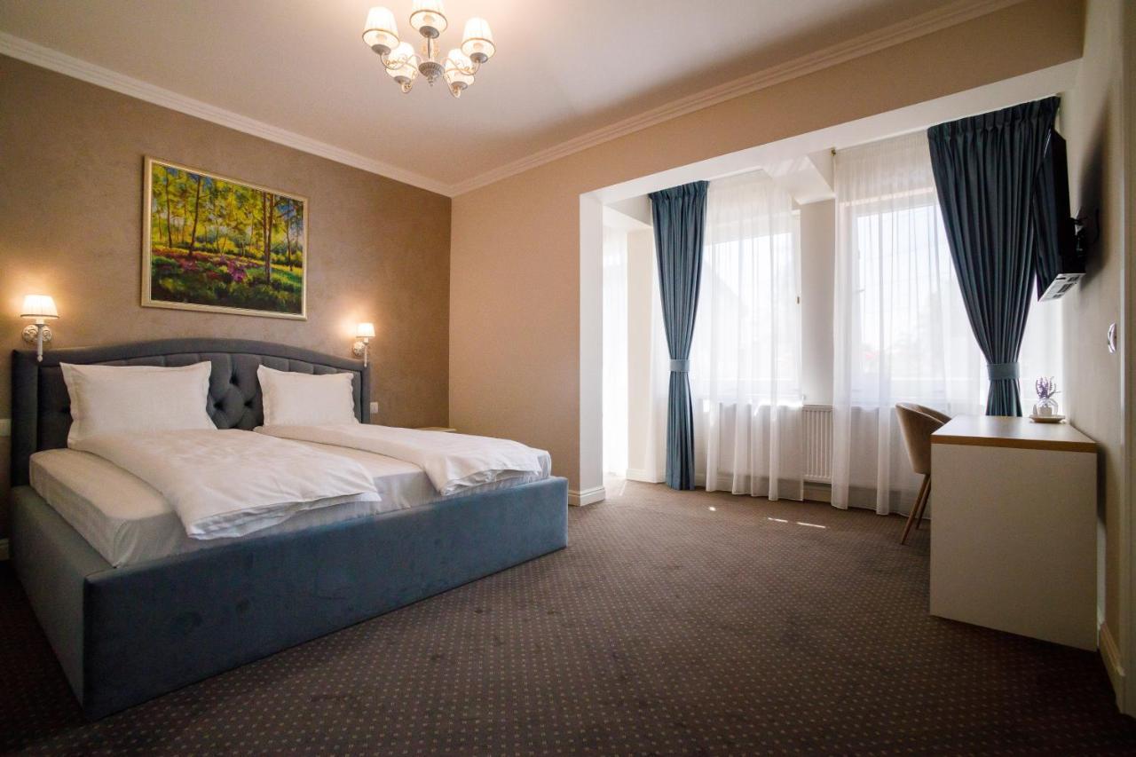 Pensiunea Casa Sturza Bacau Bagian luar foto
